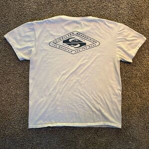 Quiksilver White Short Sleeve Tee with Graphic Design